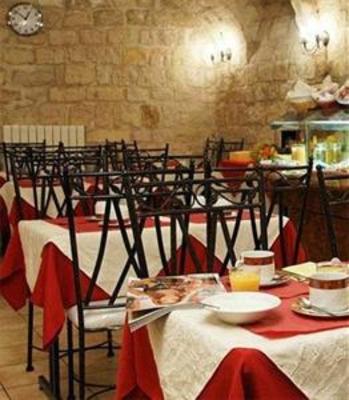 фото отеля Hotel Du Chateau Neuilly-sur-Seine
