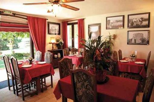 фото отеля Hotel Longo Mai Arles