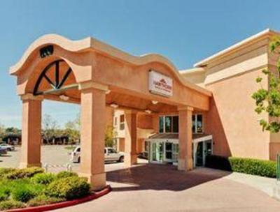 фото отеля Hawthorn Suites by Wyndham Livermore