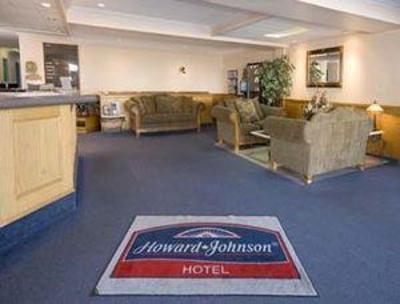 фото отеля Howard Johnson Nanaimo Harbourside