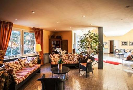 фото отеля Hotel Zum Leineweber Burg