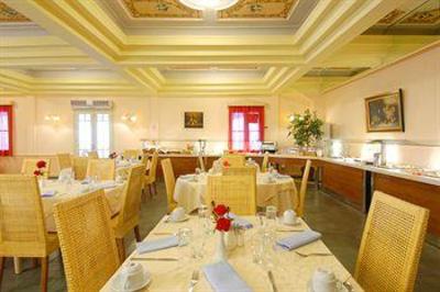 фото отеля Dolphin Bay Hotel
