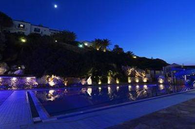 фото отеля Dolphin Bay Hotel