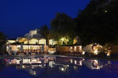 фото отеля Dolphin Bay Hotel