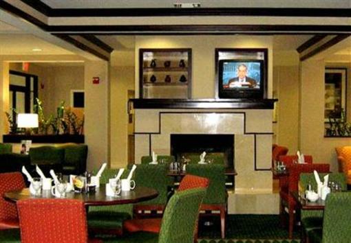 фото отеля Courtyard by Marriott Atlanta Suwanee