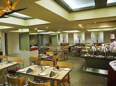 фото отеля The Pride Hotel Ahmedabad