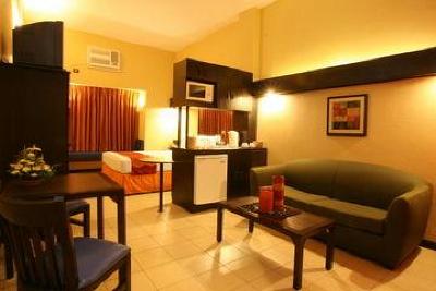 фото отеля Microtel Inn & Suites Davao