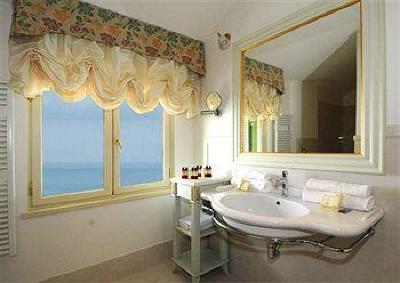 фото отеля Hotel De Paris Sanremo