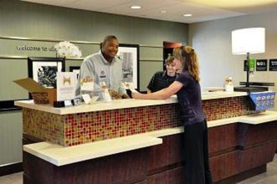 фото отеля Hampton Inn & Suites Cincinnati/Uptown-University Area