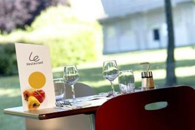 фото отеля Campanile Angers Ouest Beaucouze