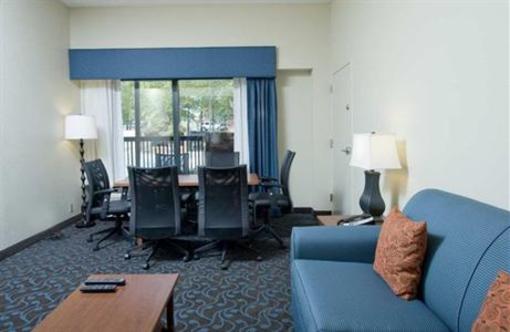 фото отеля Hampton Inn Atlanta/Stone Mountain