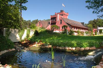 фото отеля The Lakeside Burghotel Zu Strausberg