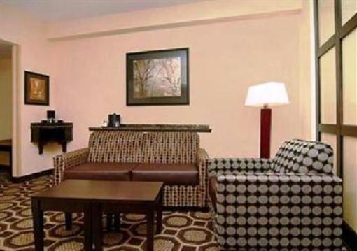 фото отеля Comfort Suites Lexington (South Carolina)