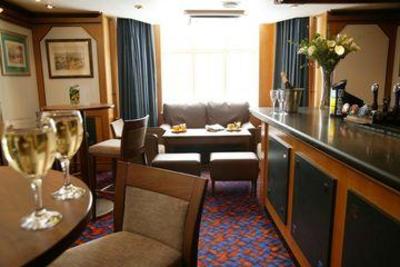 фото отеля Ramada Hemel Hempstead / St Albans