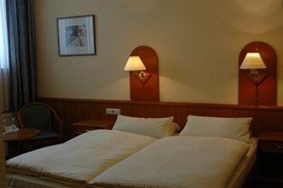 фото отеля Flair Hotel Zum Baeren Rudesheim am Rhein