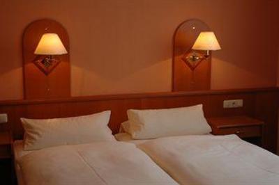 фото отеля Flair Hotel Zum Baeren Rudesheim am Rhein