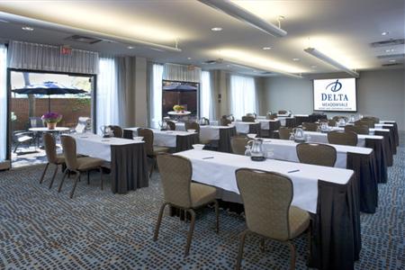 фото отеля Delta Meadowvale Resort and Conference Centre