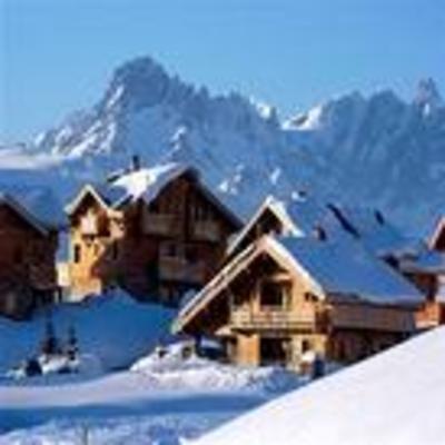 фото отеля Mme Vacances Byeurogroup Les Chalets De LÂ´altiport