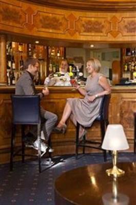 фото отеля Down Hall Country House Hotel Bishop's Stortford