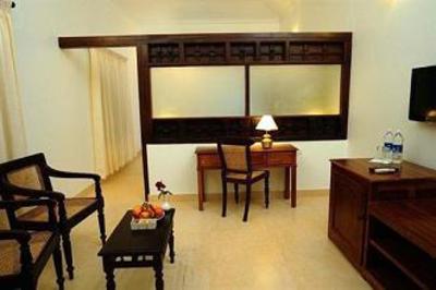 фото отеля Triveny River Palace Champakulam