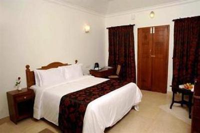 фото отеля Triveny River Palace Champakulam
