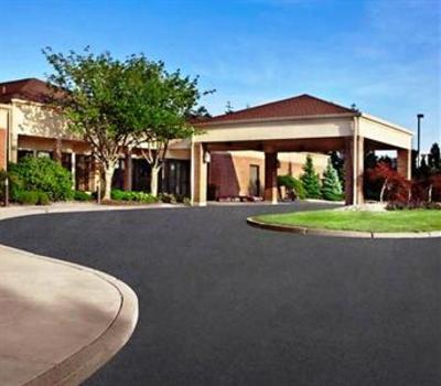 фото отеля Courtyard Newport Middletown