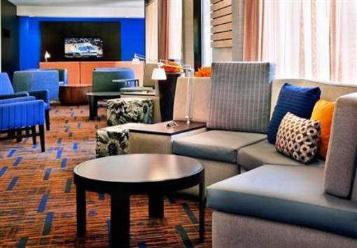 фото отеля Courtyard Newport Middletown