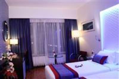 фото отеля Hotel Yogi Midtown