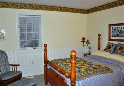 фото отеля Riverwood Bed & Breakfast Belwood
