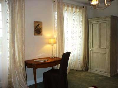 фото отеля Chambres d'Hôtes Les Champs Francais