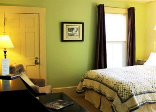 фото отеля White Cedar Inn Bed and Breakfast
