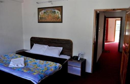 фото отеля Monarch Residency
