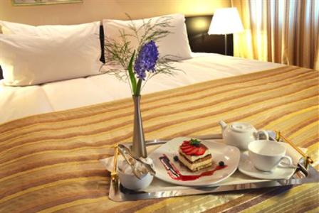 фото отеля Holiday Inn Chelyabinsk-Riverside