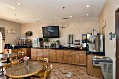фото отеля BEST WESTERN Club House Inn & Suites