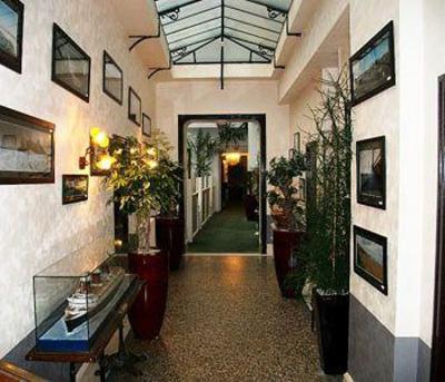 фото отеля Hotel de l'Univers
