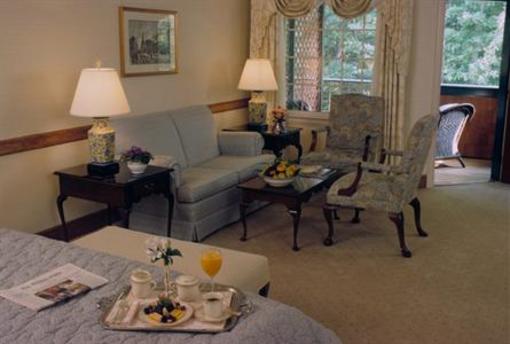 фото отеля Stonehedge Inn