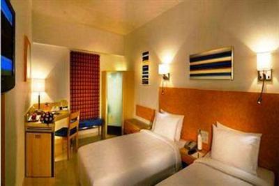 фото отеля Hometel Roorkee