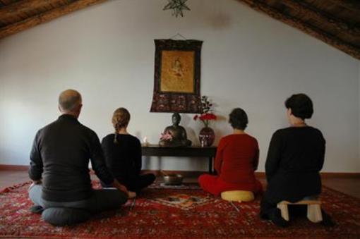 фото отеля Suryalila Retreat Centre