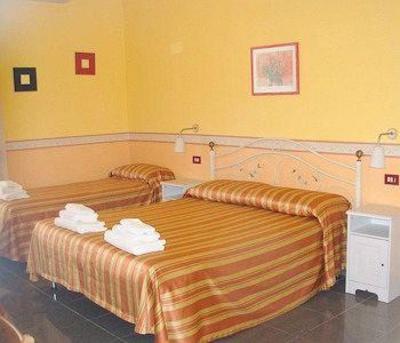 фото отеля MediNaples B&B
