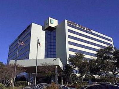 фото отеля Embassy Suites Hotel San Antonio International Airport