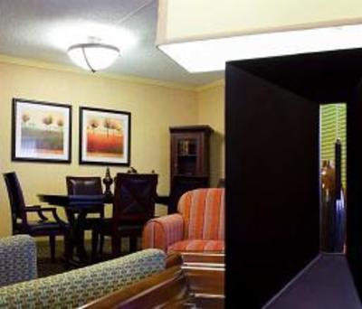 фото отеля Embassy Suites Hotel San Antonio International Airport