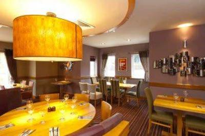 фото отеля Premier Inn Burgess Hill