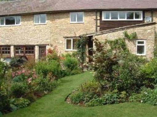 фото отеля Manor Grange Bed & Breakfast Brackley