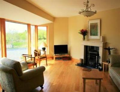 фото отеля Cloon River Bed & Breakfast