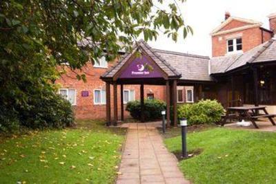 фото отеля Premier Inn Wirral Childer Thornton