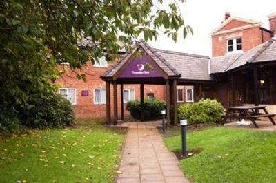 фото отеля Premier Inn Wirral Childer Thornton