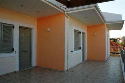 фото отеля Summer Breeze Appartments Zacharo