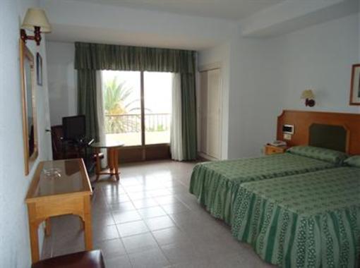 фото отеля Hotel las Conchas La Rabita