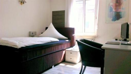 фото отеля Stadthotel Germania