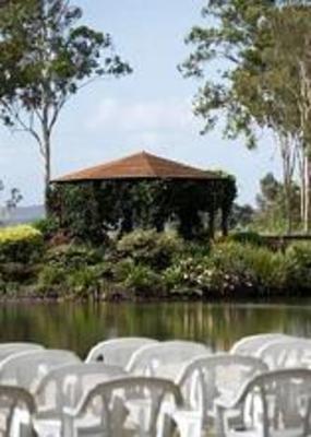 фото отеля Lake Weyba Cottages Noosa